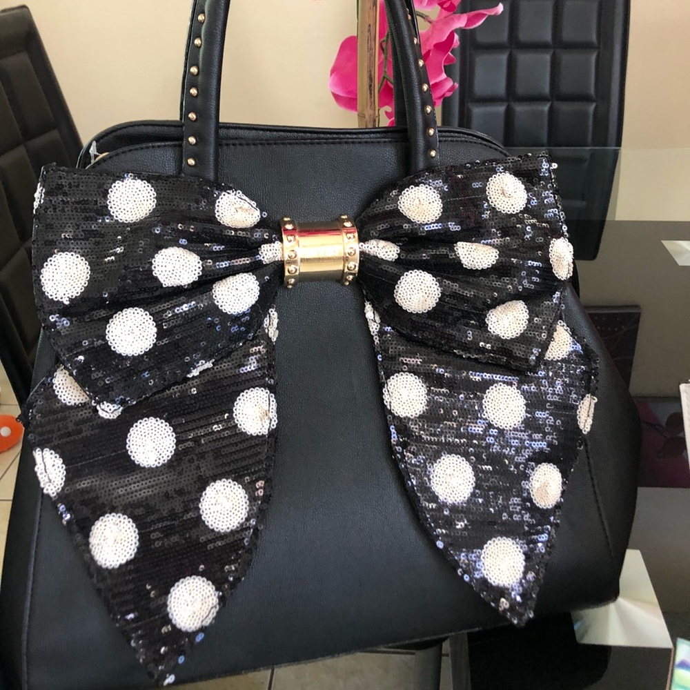 handbag